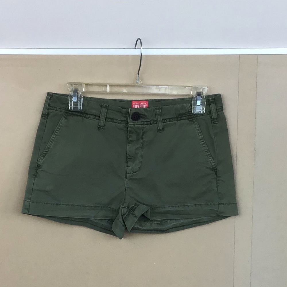New SuperDry green women’s shorts Size 6